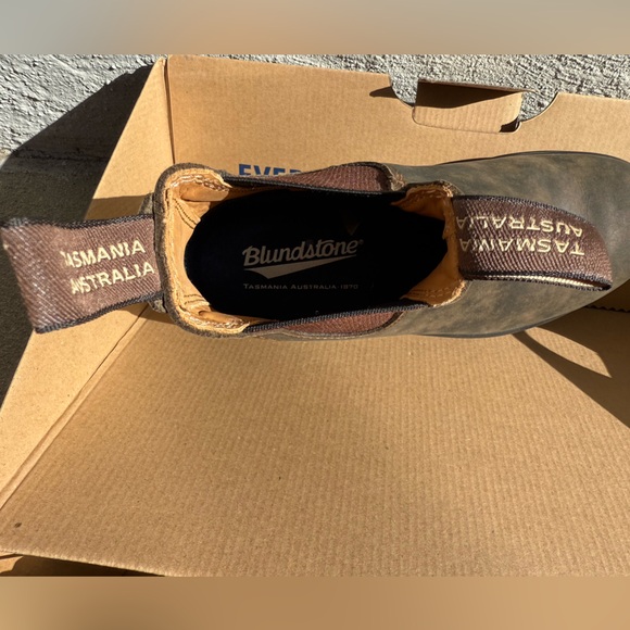 Blundstone Classics Leather Boots #585 - Picture 4 of 9